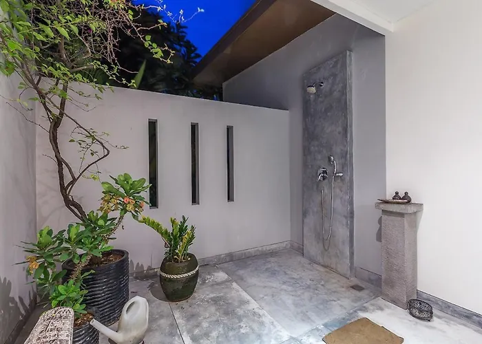 Villa 3br With Ac Living & 12m Pool