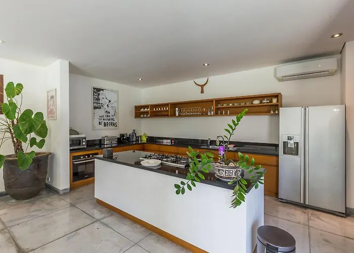 3br With Ac Living & 12m Pool * Seminyak