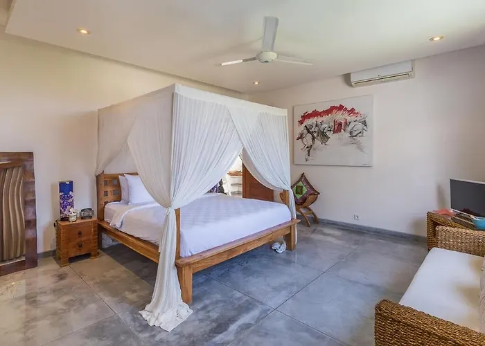 3br With Ac Living & 12m Pool *